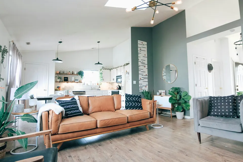 Move-In / Move-Out